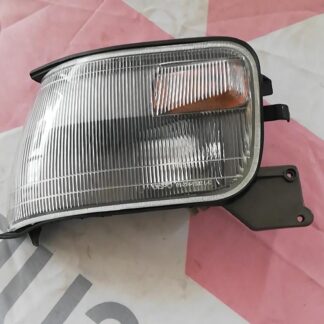 Orjinal Mitsubishi L300 Sol Ön Köşe Sinyal Lambası 2141532LNAT