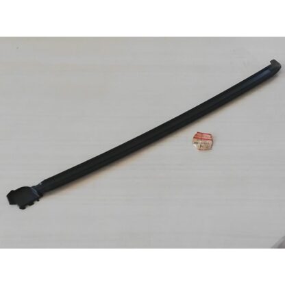 Orjinal Mitsubishi Lancer 84/89 Ön Cam Kalıp Sol MB384677
