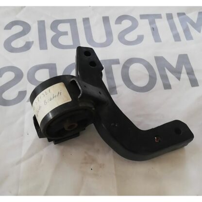 Orjinal Mitsubishi Colt Lancer Bağlantı Braketi MB581321