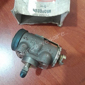 Orjinal Mitsubishi Canter FE304 FE515 Fren Silindiri Ön Sağ MB060246