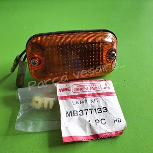 Orjinal Mitsubishi L100 Minicab Sinyal Lambası MB377133