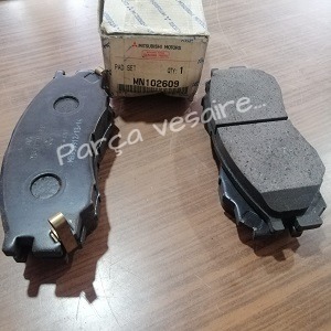 Orjinal Mitsubishi L200 L300 L400 Ön Fren Balata Seti MN102609